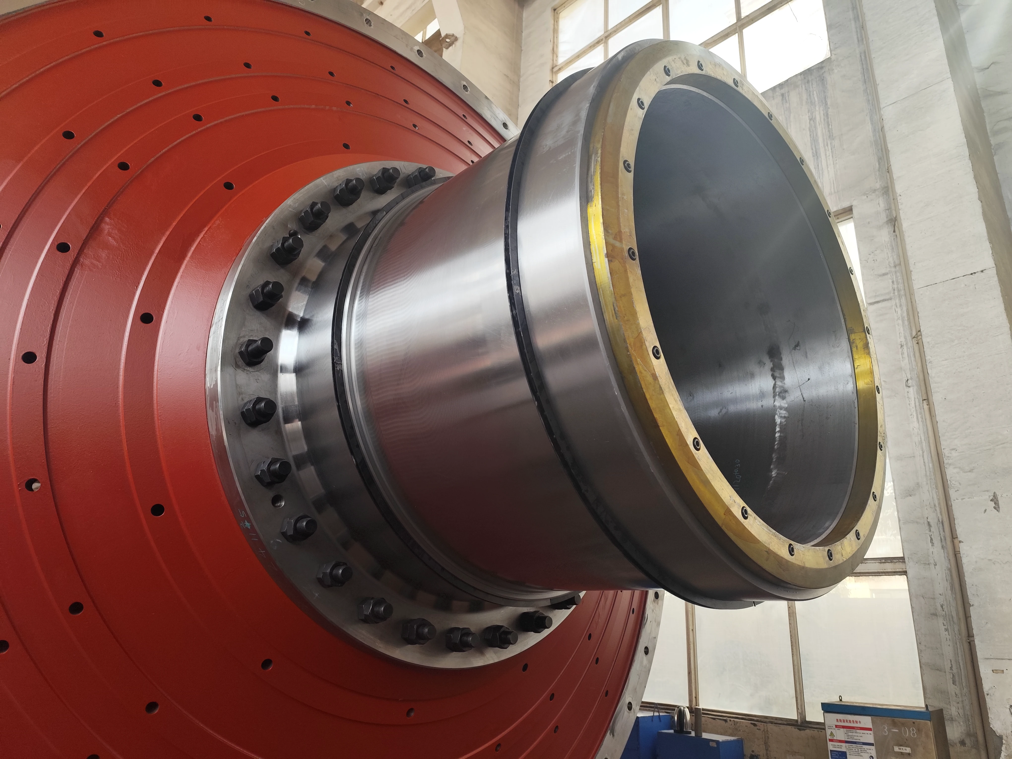 Ball mill hollow shaft